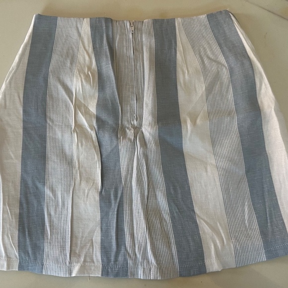 Casual Blue White Stripe Skirt - Picture 2 of 2